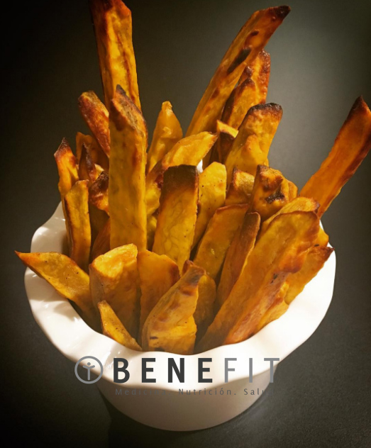 Receta: Papas “fritas” de camote al horno